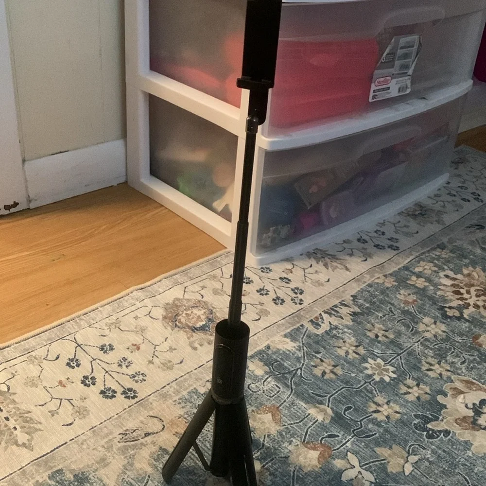 Black ATUMTEK Selfie Stick
